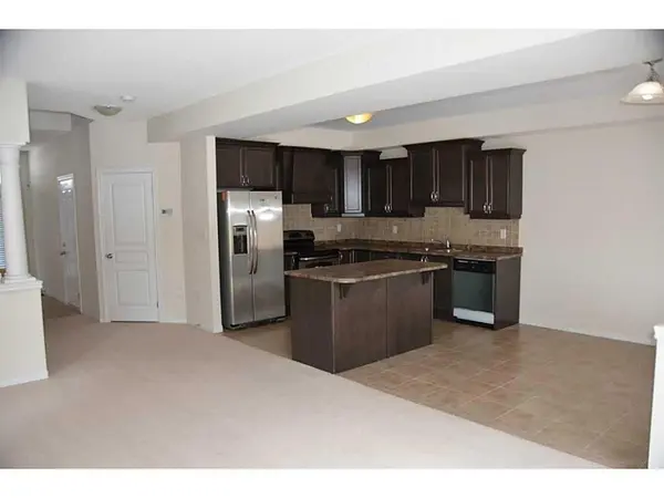 327 Stonehenge DR, Hamilton, ON L9J 1S7