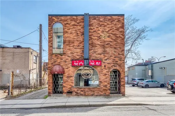 11 Walnut ST S, Hamilton, ON L8N 2K8
