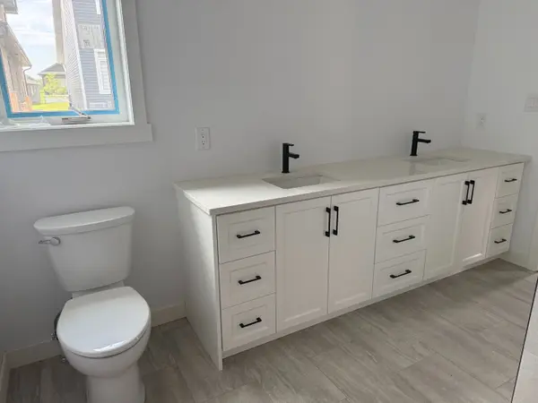 733 Squirrel Hill DR, Kingston, ON K7P 0B2