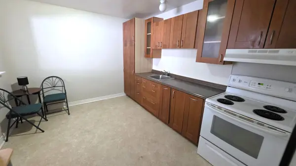 320 Queen St E ST #4, Centre Wellington, ON N1M 1T4