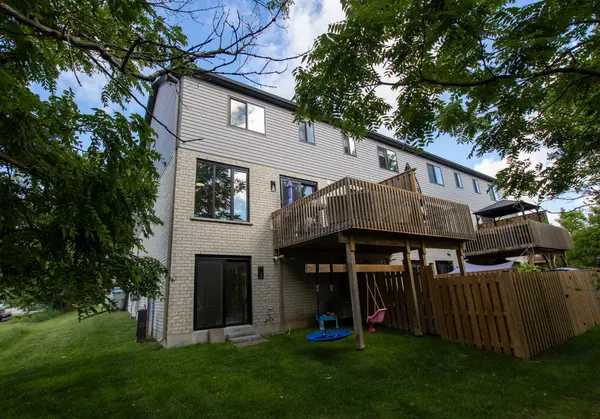 601 LIONS PARK DR #30, Strathroy-caradoc, ON N0L 1W0