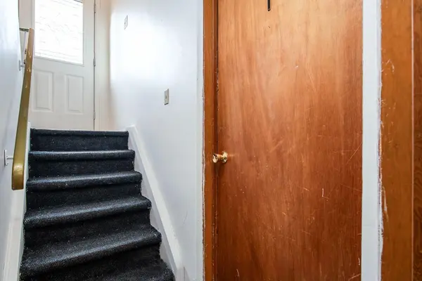 374 Southill DR #Lower Unit, Kitchener, ON N2A 2R1