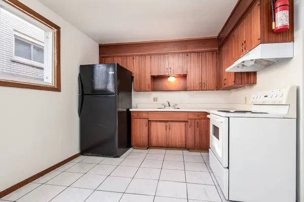 374 Southill DR #Lower Unit, Kitchener, ON N2A 2R1