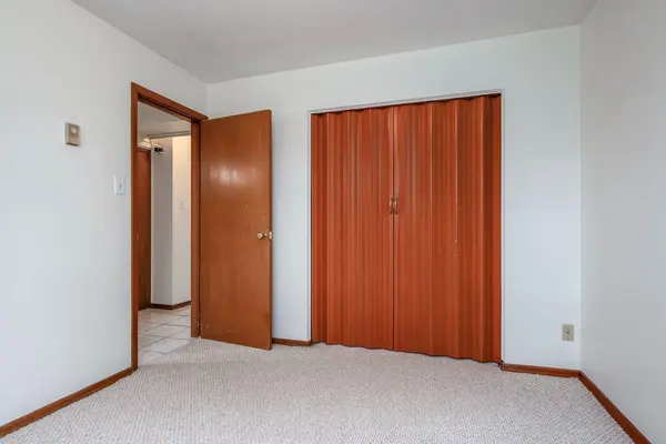 374 Southill DR #Lower Unit, Kitchener, ON N2A 2R1