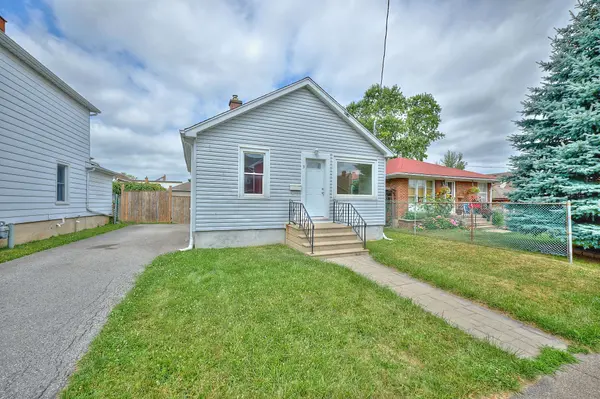 9 Colborne ST, Thorold, ON L2V 3P6