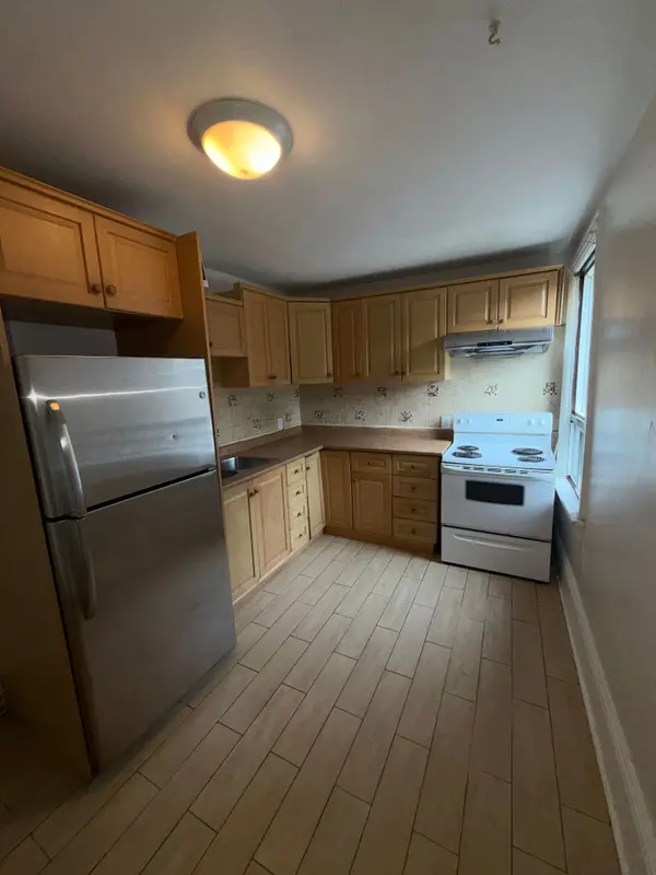 55 Cannon ST W #Upper, Hamilton, ON L8R 2B4