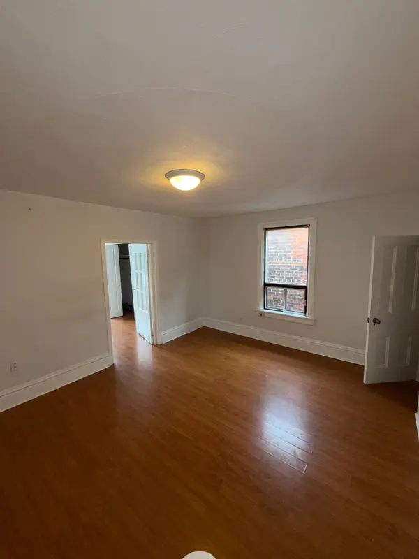 55 Cannon ST W #Upper, Hamilton, ON L8R 2B4