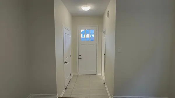 10 Molnar CRES, Brantford, ON N3T 0X3