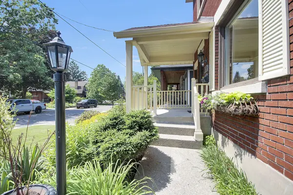 167 Faraday ST, Tunneys Pasture And Ottawa West, ON K1Y 3M5