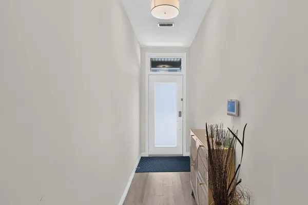 270 Melvin AVE #15, Hamilton, ON L8H 0B4