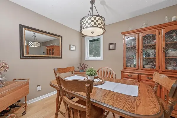 1528 Brookmill LN, Cyrville - Carson Grove - Pineview, ON K1B 5G4