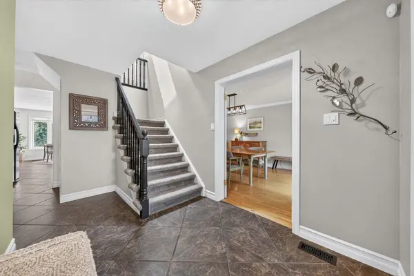 42 Pacific PL, Guelph, ON N1G 4R5