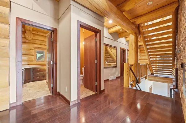 240/250 KANICHEE MINE RD, Temagami, ON P0H 2H0