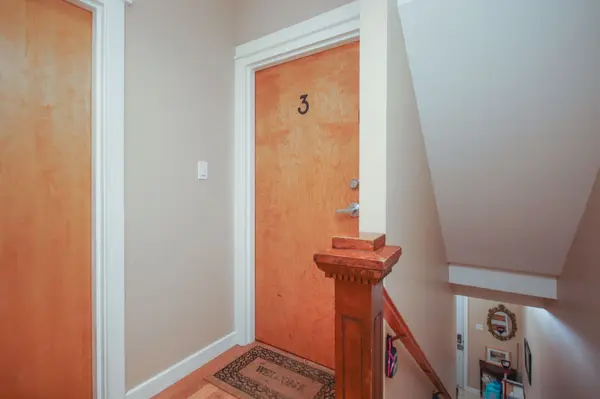 736 Cooper ST E #3, Ottawa Centre, ON K1R 5J6