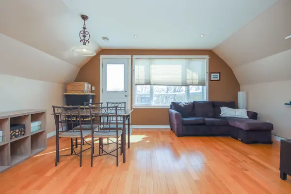 736 Cooper ST E #3, Ottawa Centre, ON K1R 5J6