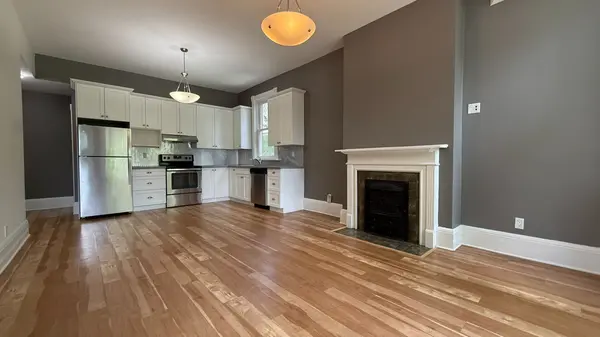 290 Central AVE #1, London East, ON N6B 2C8