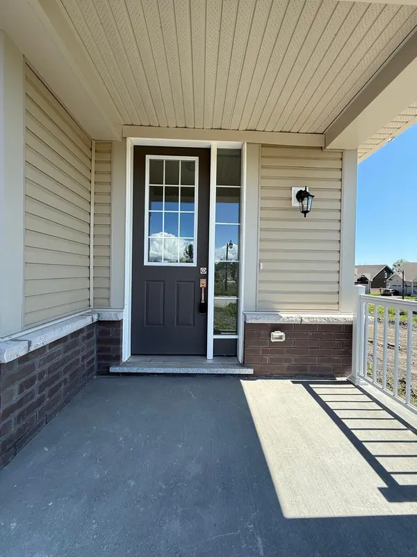 95 Royal Oak CRES, Loyalist, ON K0H 1G0