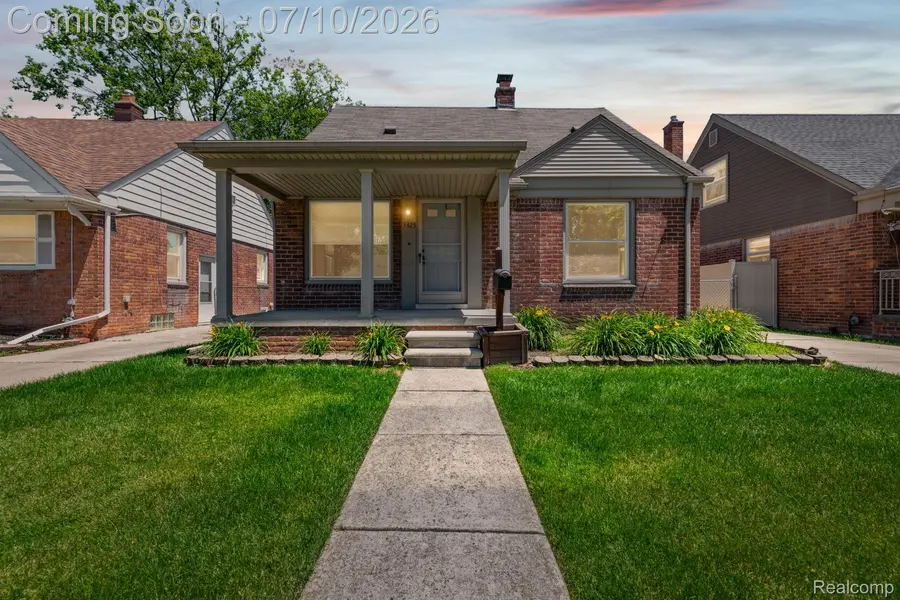 3323 Houston ST, Dearborn, MI 48124