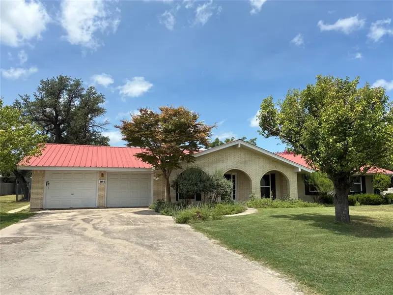 104 Skipcha Trail, Lampasas, TX 76550