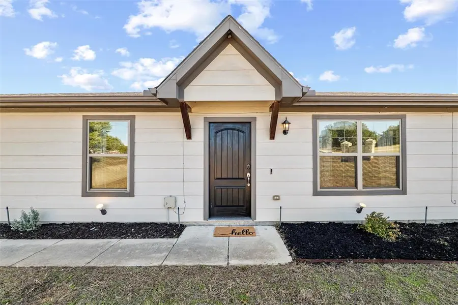 144 Emerald Drive, Weatherford, TX 76087