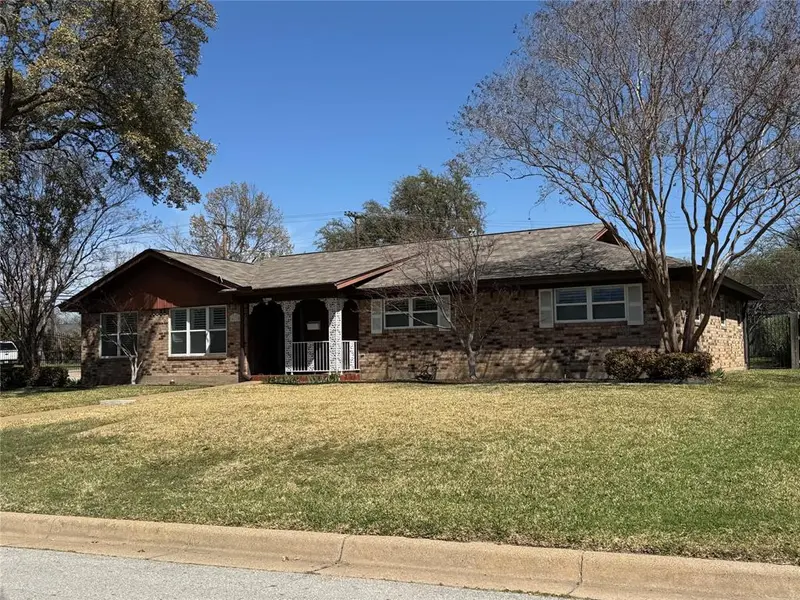 6025 Wrigley Way, Fort Worth, TX 76133