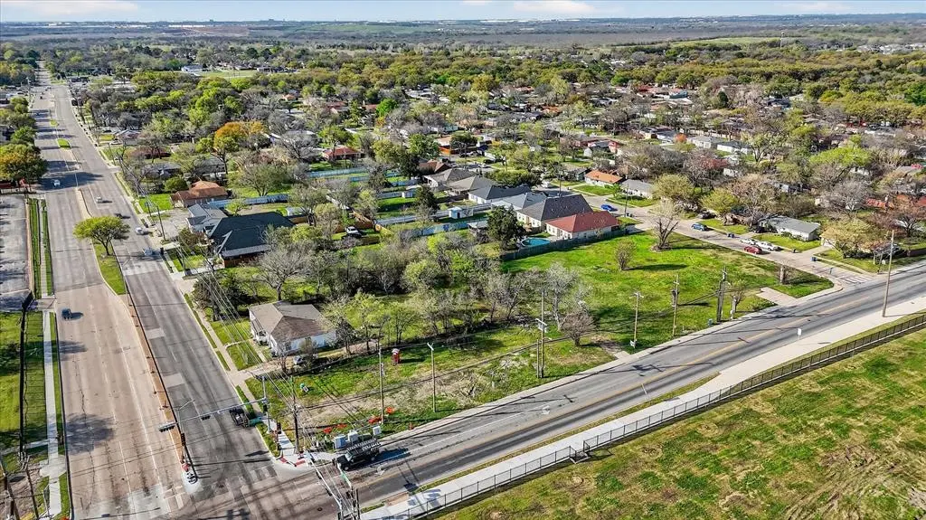 451 N Jim Miller Road, Dallas, TX 75217