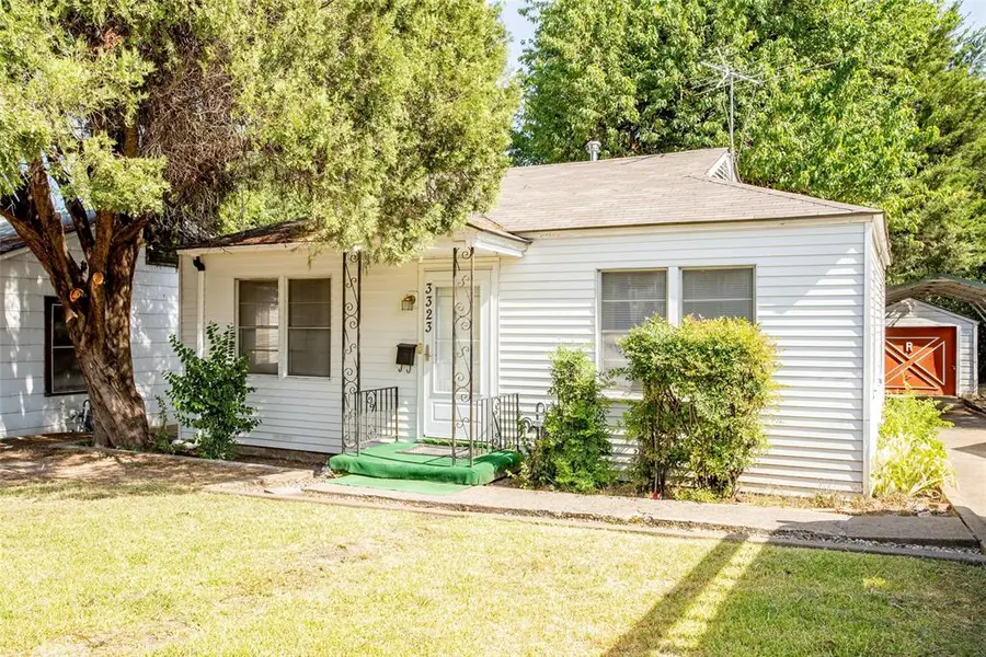 3323 W Clarendon Drive, Dallas, TX 75211