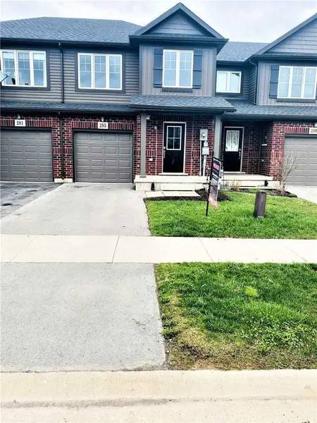 285 Silverwood AVE, Welland, ON L3C 0B7