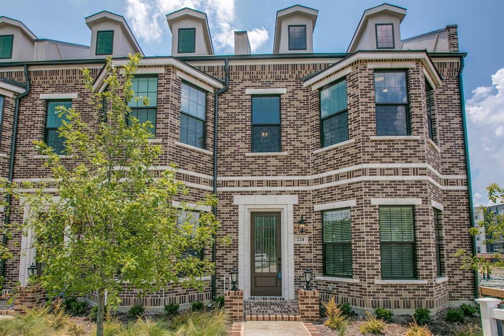 224 Morningside Drive, Roanoke, TX 76262