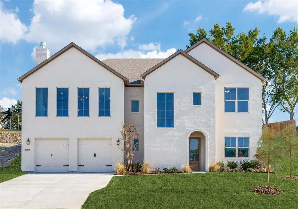 8965 Armstrong Court, Benbrook, TX 76126