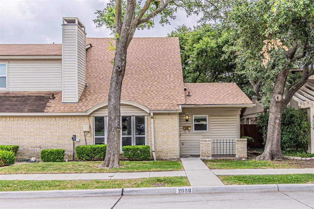 2008 Clubridge Drive, Carrollton, TX 75006