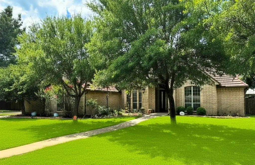 3722 Cove Timber Avenue, Granbury, TX 76049