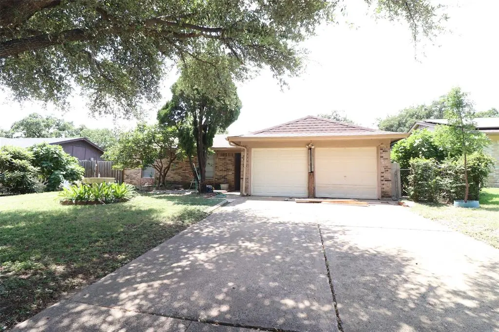 7340 Folkstone Drive, Forest Hill, TX 76140