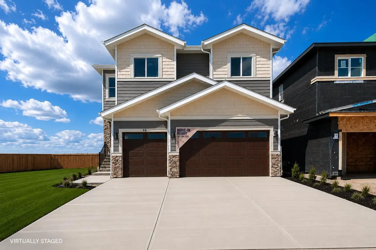 16 Waterford PL, Chestermere, AB T1X 3B3