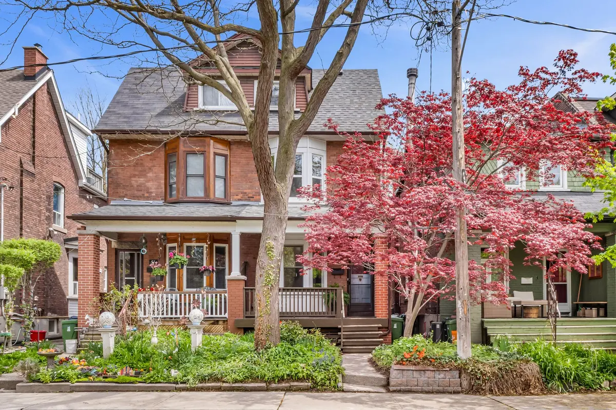 49 Ravina CRES, Toronto E01, ON M4J 3L9