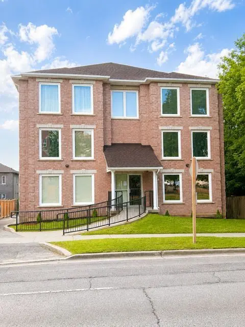 208 Centre ST S #201, Oshawa, ON L1H 4A9