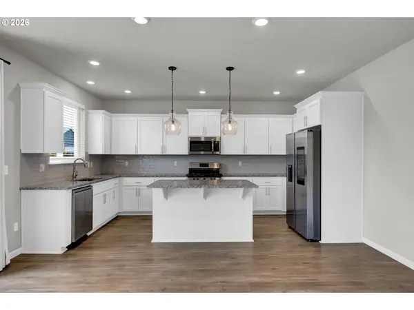 1456 FARMINGTON DR, Junction City, OR 97448