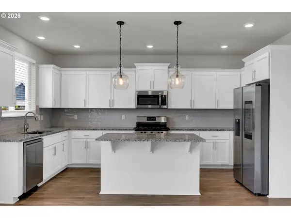 1456 FARMINGTON DR, Junction City, OR 97448