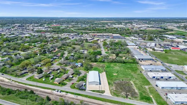 2410 N Frisco Road, Sherman, TX 75090