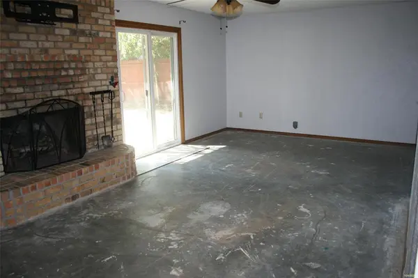 2205 Towne North Drive, Cleburne, TX 76033