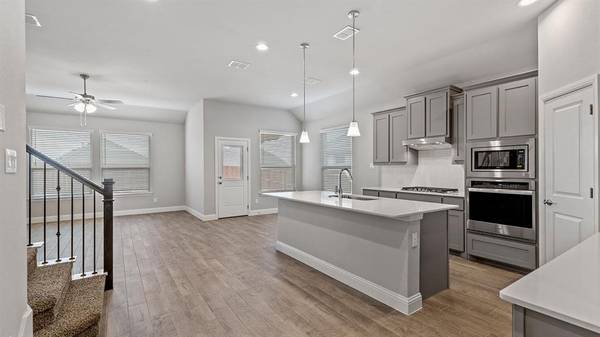 701 BUSHMAN Drive, Fort Worth, TX 76008