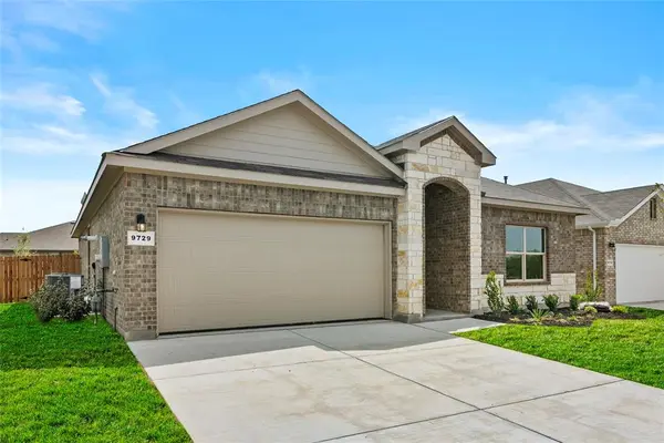9729 Mcclane Farm Drive, Fort Worth, TX 76036