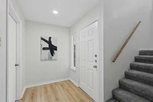 831 Creekside Drive, Lewisville, TX 75067