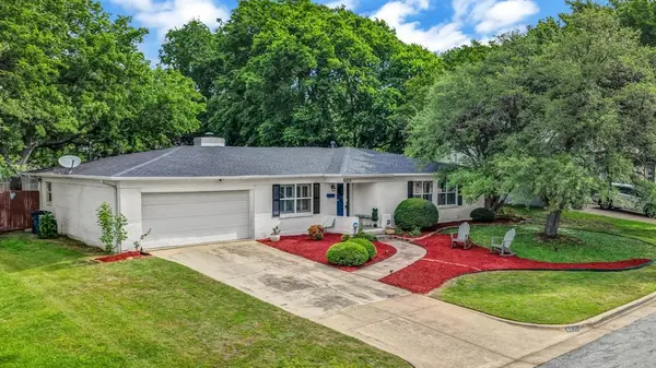 6820 Cumberland Road, Fort Worth, TX 76116