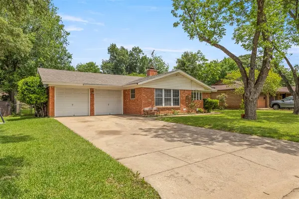 1021 Blue Lake, Fort Worth, TX 76103