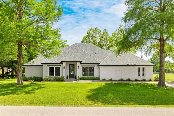 170 Double Oaks Drive, Double Oak, TX 75077