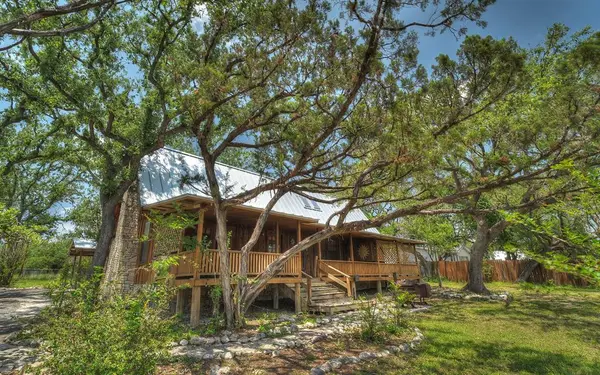 191 Oak Hill Drive, Leakey, TX 78873