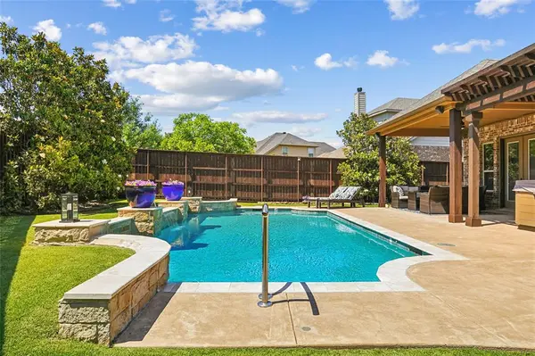 405 Meandering Creek Drive, Argyle, TX 76226