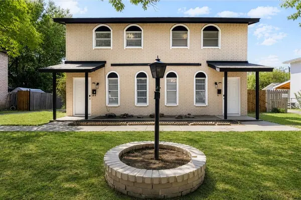 2406 Hollandale Circle, Arlington, TX 76010