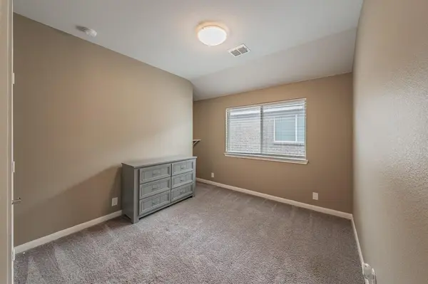 1116 Kingbird Lane, Alvarado, TX 76009